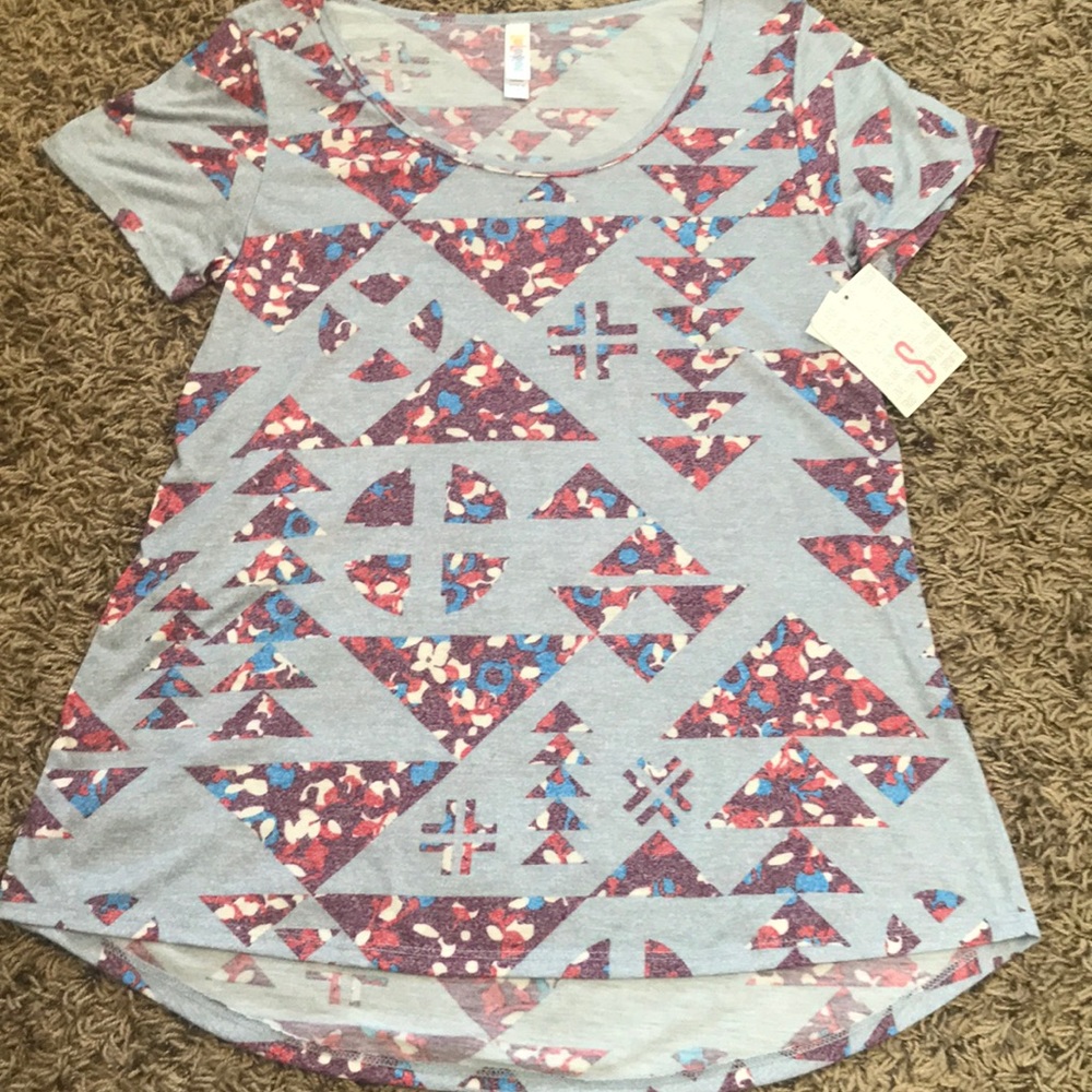 NWT LuLaRoe Heathered Small Classic T